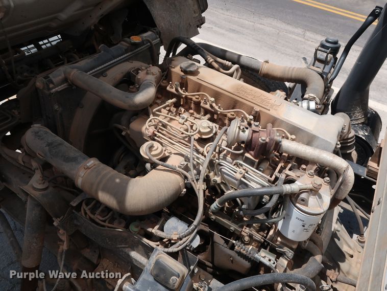 image for item DG4032 2004 Chevrolet W4500 box truck