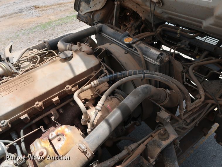 image for item DG4032 2004 Chevrolet W4500 box truck