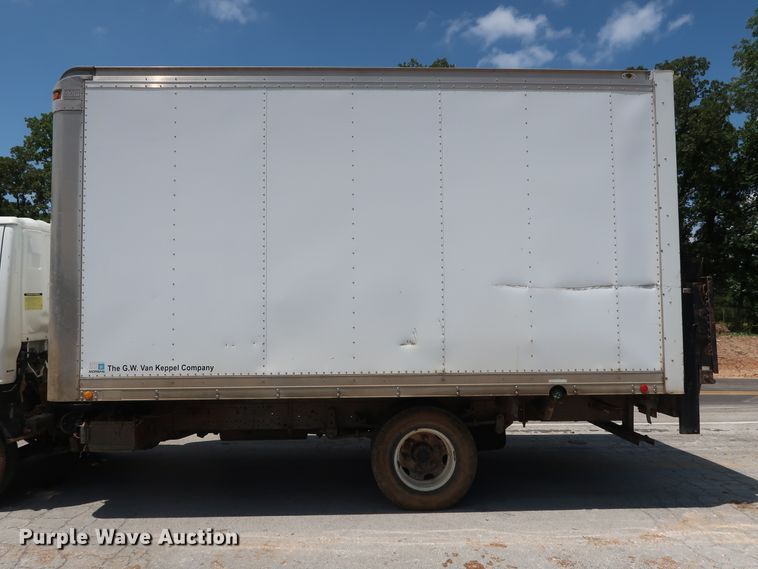 image for item DG4032 2004 Chevrolet W4500 box truck