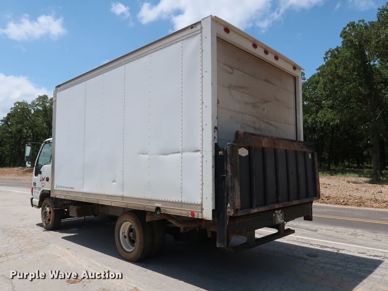 image for item DG4032 2004 Chevrolet W4500 box truck