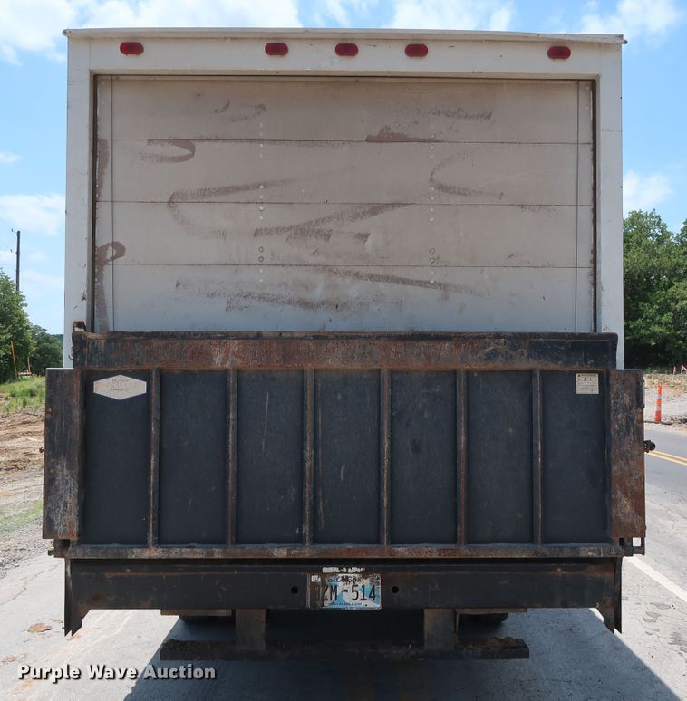 image for item DG4032 2004 Chevrolet W4500 box truck