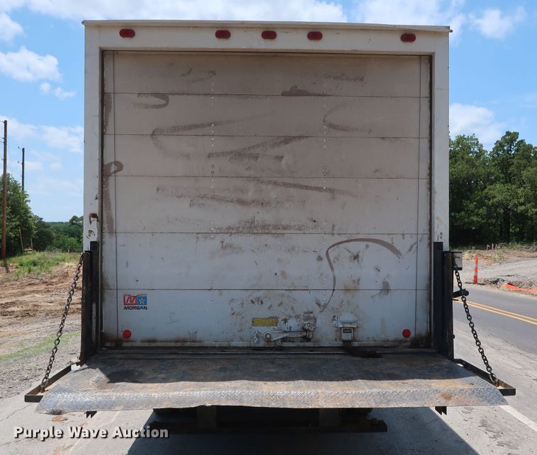 image for item DG4032 2004 Chevrolet W4500 box truck