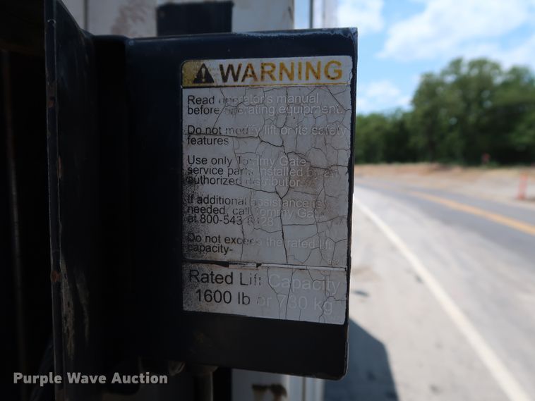 image for item DG4032 2004 Chevrolet W4500 box truck