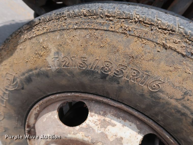 image for item DG4032 2004 Chevrolet W4500 box truck