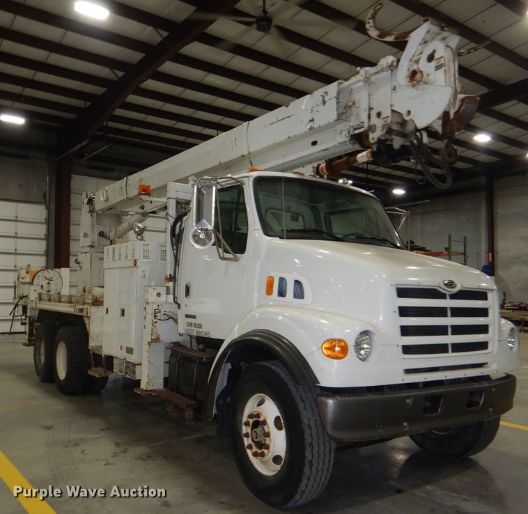 image for item DG4770 2000 Sterling LT7500 digger derrick truck