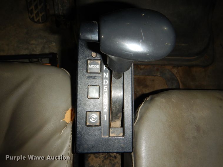 image for item DG4770 2000 Sterling LT7500 digger derrick truck