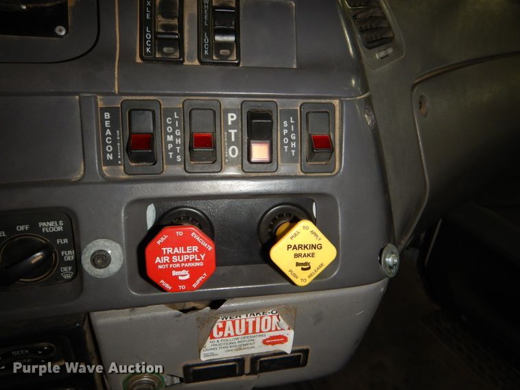 image for item DG4770 2000 Sterling LT7500 digger derrick truck