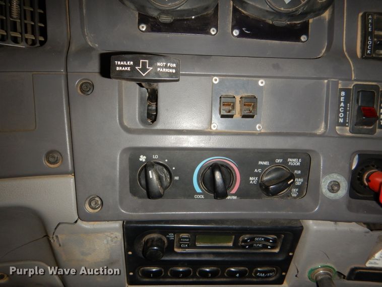 image for item DG4770 2000 Sterling LT7500 digger derrick truck