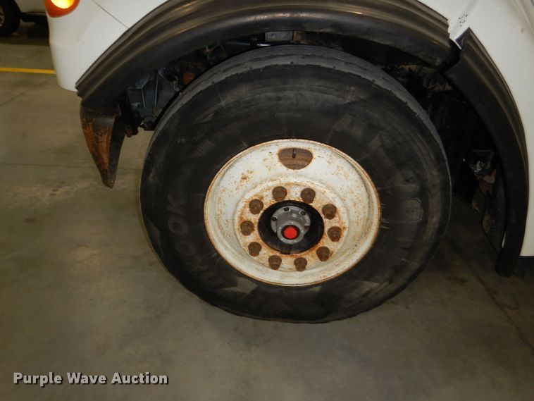 image for item DG4770 2000 Sterling LT7500 digger derrick truck