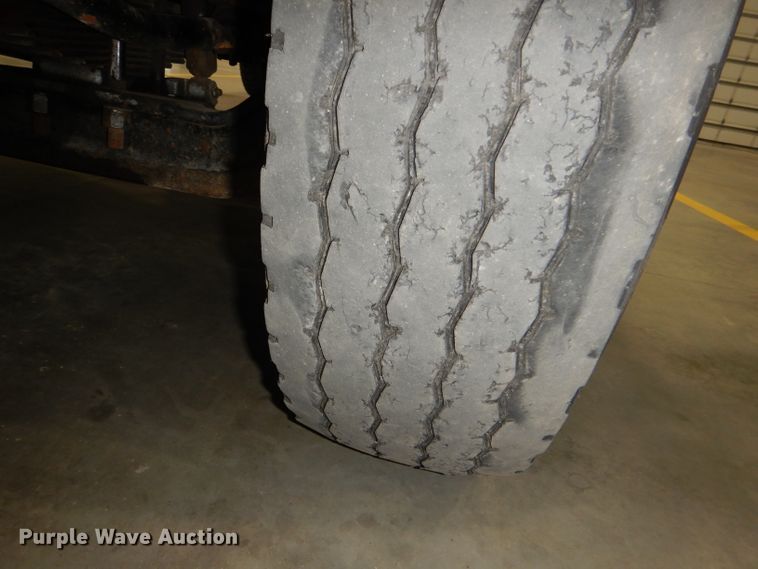 image for item DG4770 2000 Sterling LT7500 digger derrick truck