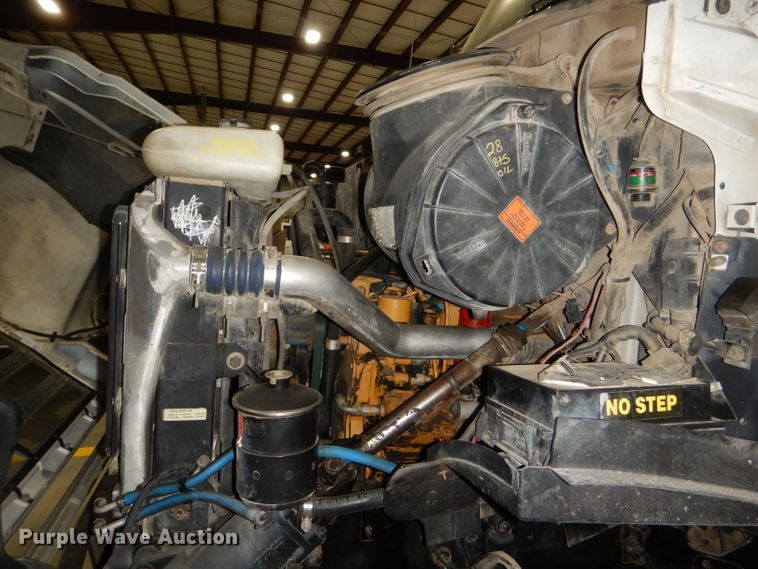 image for item DG4770 2000 Sterling LT7500 digger derrick truck