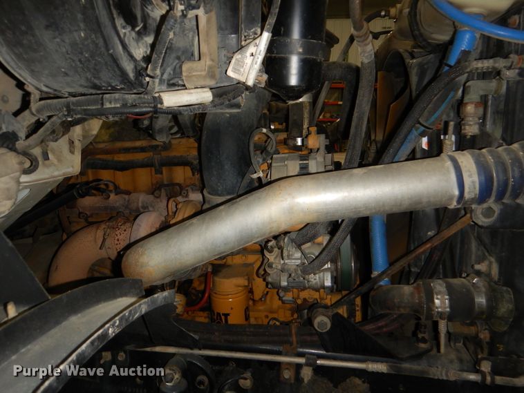 image for item DG4770 2000 Sterling LT7500 digger derrick truck