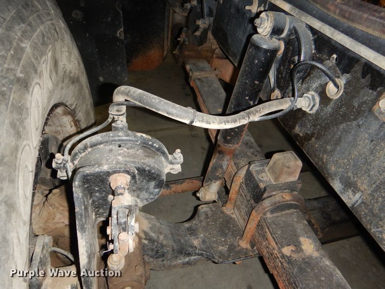 image for item DG4770 2000 Sterling LT7500 digger derrick truck