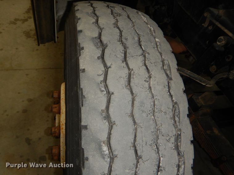 image for item DG4770 2000 Sterling LT7500 digger derrick truck