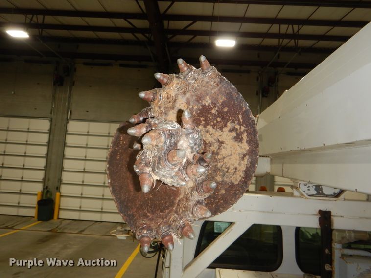 image for item DG4770 2000 Sterling LT7500 digger derrick truck