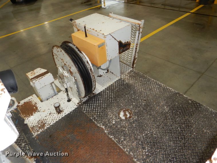 image for item DG4770 2000 Sterling LT7500 digger derrick truck