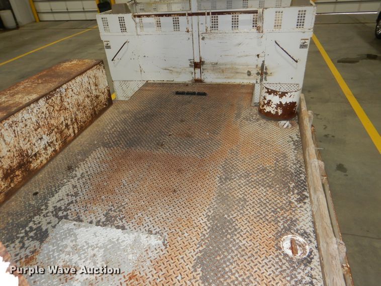 image for item DG4770 2000 Sterling LT7500 digger derrick truck