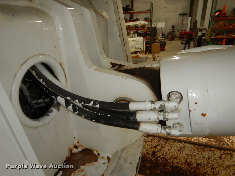 image for item DG4770 2000 Sterling LT7500 digger derrick truck