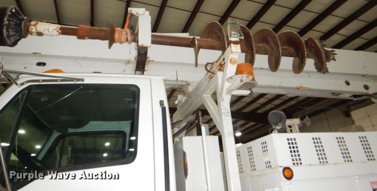 image for item DG4770 2000 Sterling LT7500 digger derrick truck