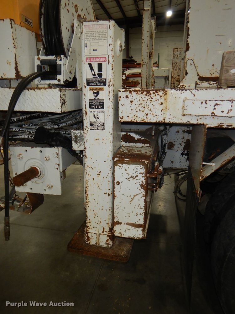 image for item DG4770 2000 Sterling LT7500 digger derrick truck