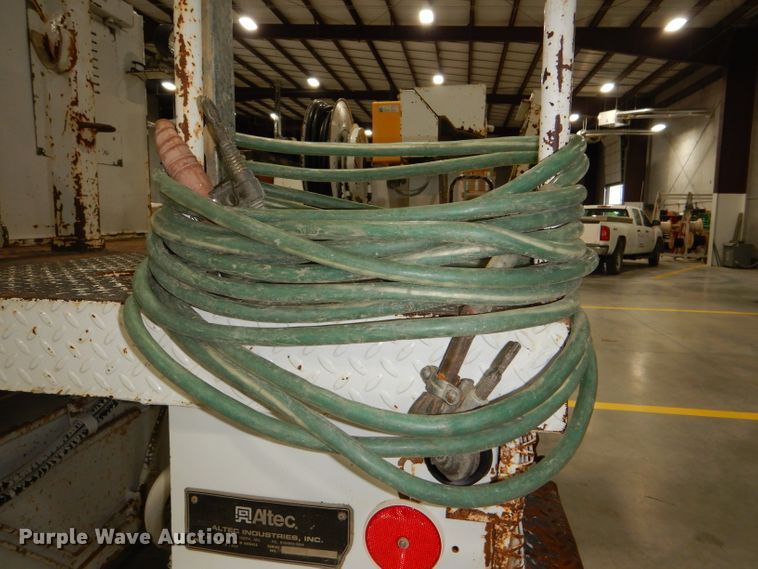 image for item DG4770 2000 Sterling LT7500 digger derrick truck