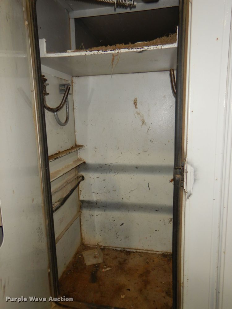 image for item DG4770 2000 Sterling LT7500 digger derrick truck