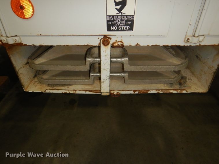 image for item DG4770 2000 Sterling LT7500 digger derrick truck