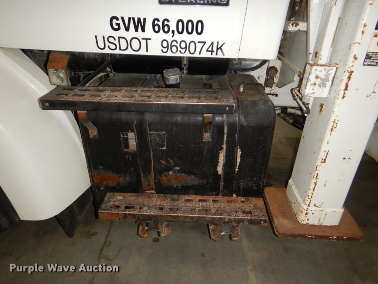 image for item DG4770 2000 Sterling LT7500 digger derrick truck