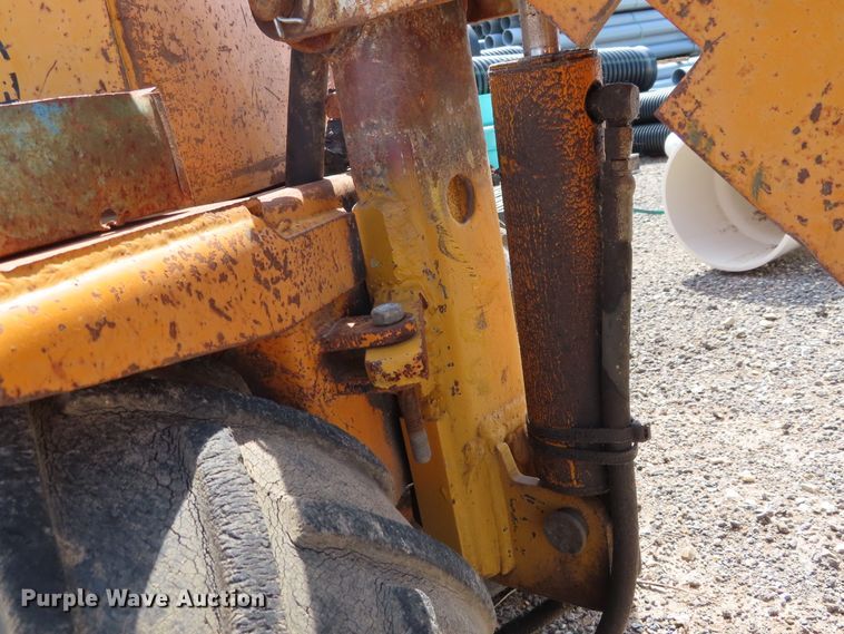 image for item DH0259 Case Davis MXS mini sneaker vibratory cable plow