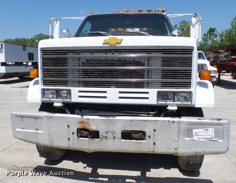 image for item DI0500 1985 Chevrolet C60 flatbed truck
