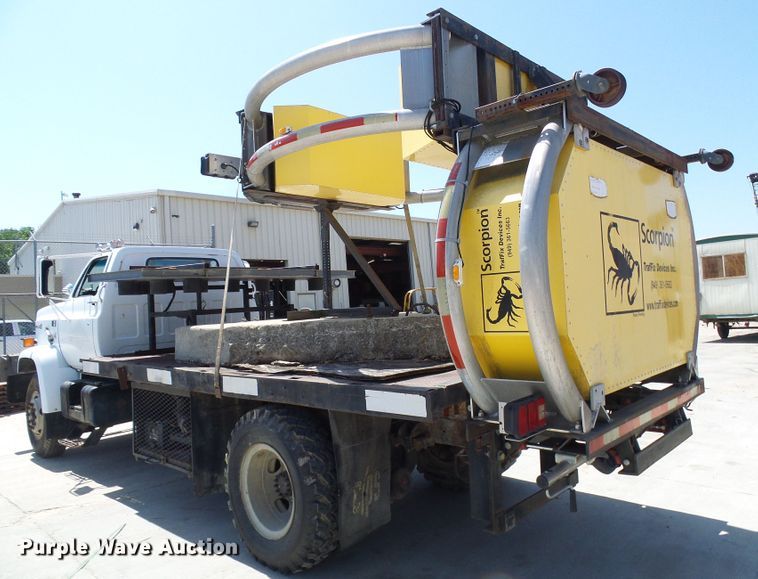 image for item DI0500 1985 Chevrolet C60 flatbed truck