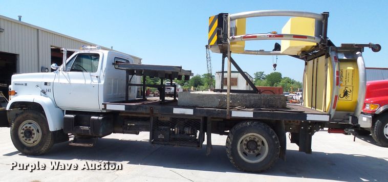 image for item DI0500 1985 Chevrolet C60 flatbed truck