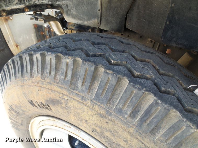 image for item DI0500 1985 Chevrolet C60 flatbed truck