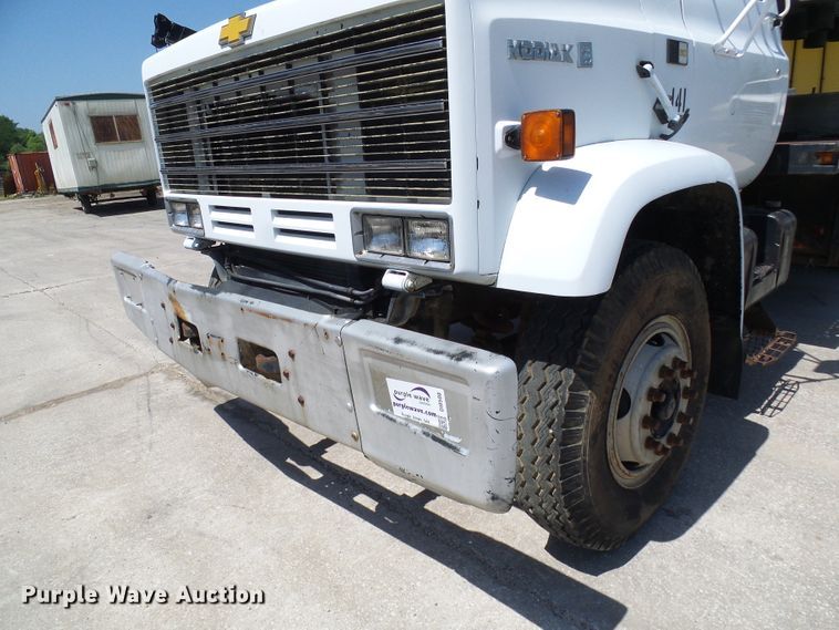 image for item DI0500 1985 Chevrolet C60 flatbed truck