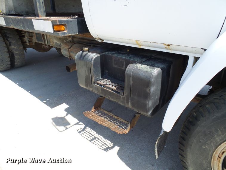 image for item DI0500 1985 Chevrolet C60 flatbed truck