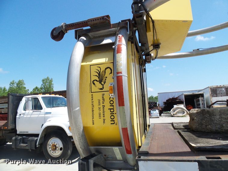 image for item DI0500 1985 Chevrolet C60 flatbed truck