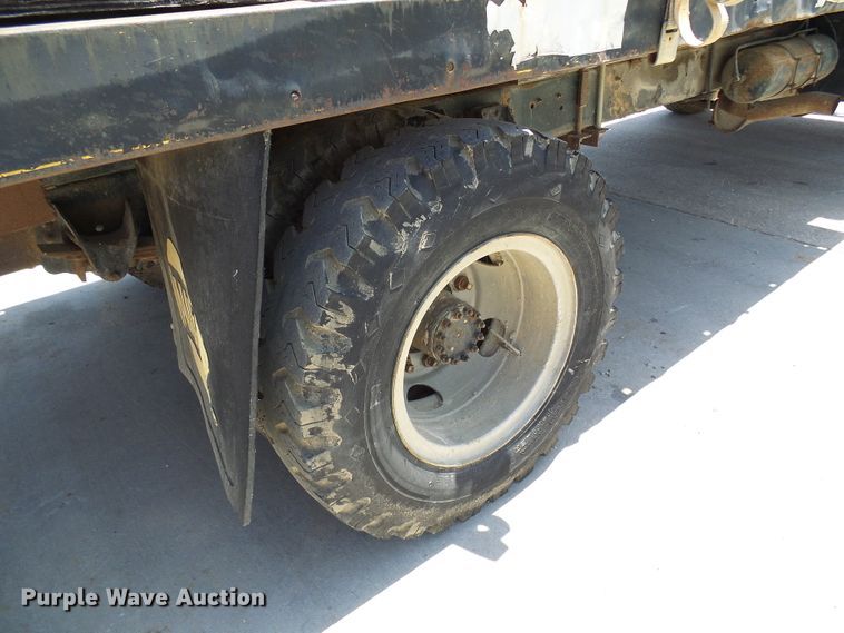 image for item DI0500 1985 Chevrolet C60 flatbed truck