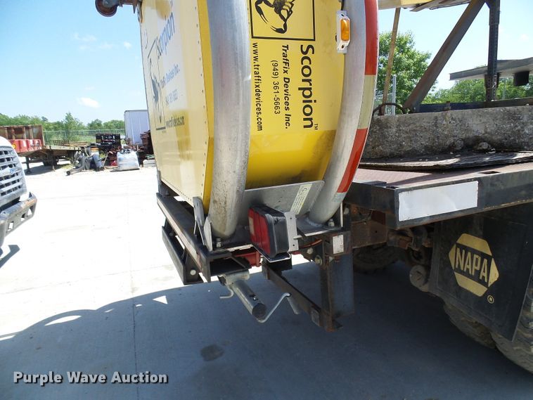 image for item DI0500 1985 Chevrolet C60 flatbed truck