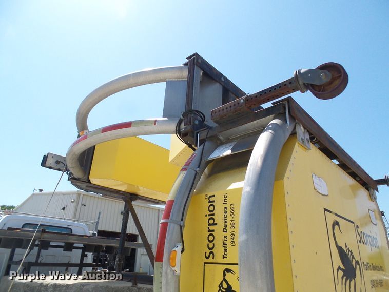 image for item DI0500 1985 Chevrolet C60 flatbed truck