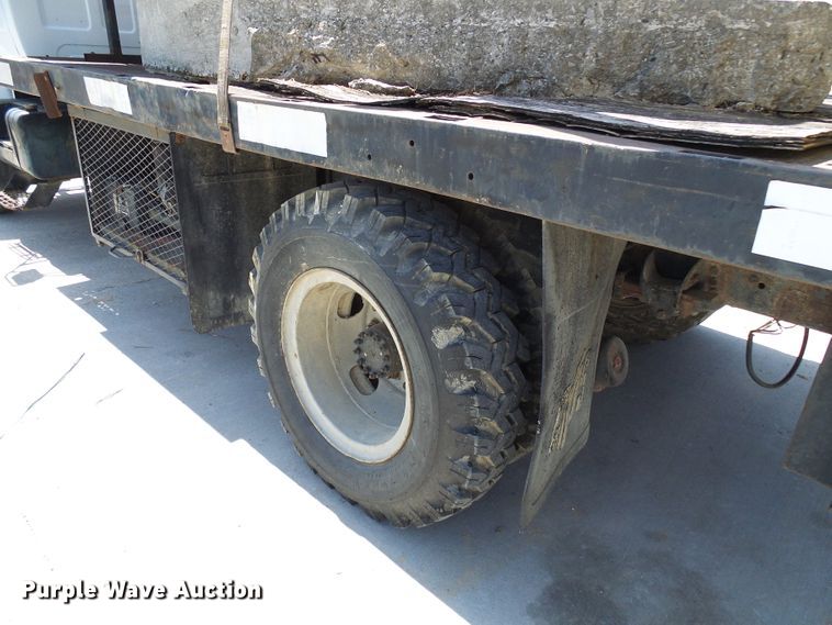 image for item DI0500 1985 Chevrolet C60 flatbed truck