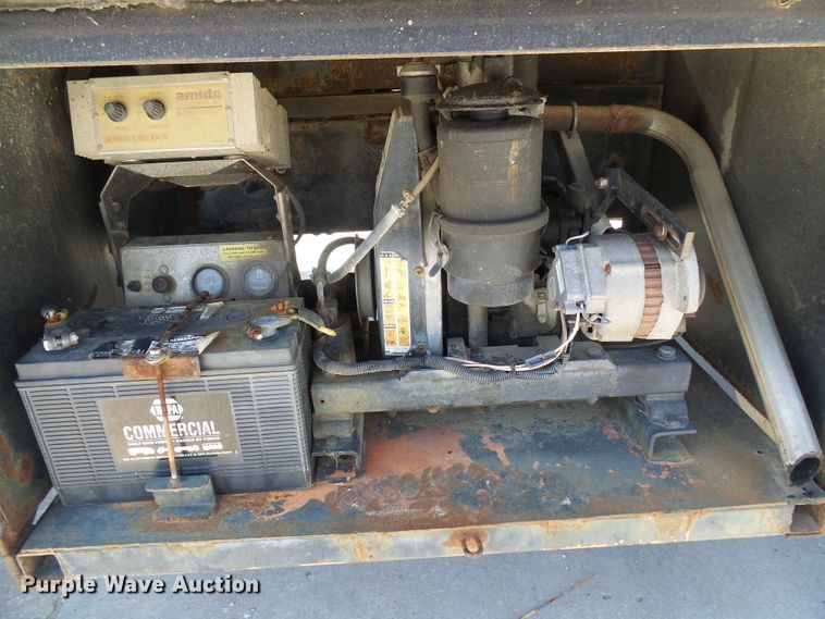 image for item DI0500 1985 Chevrolet C60 flatbed truck