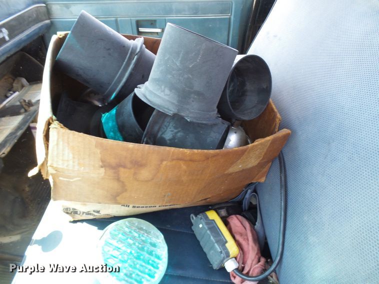 image for item DI0500 1985 Chevrolet C60 flatbed truck