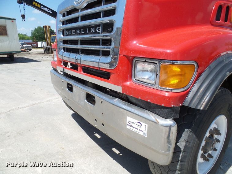 image for item DI0501 2002 Sterling L Series dump truck