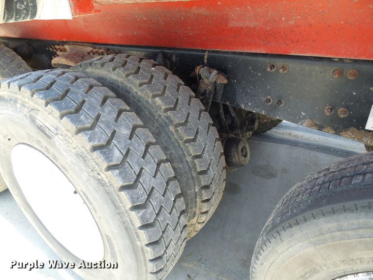 image for item DI0501 2002 Sterling L Series dump truck