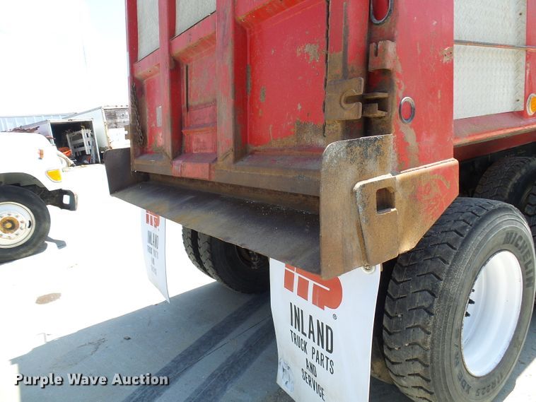 image for item DI0501 2002 Sterling L Series dump truck