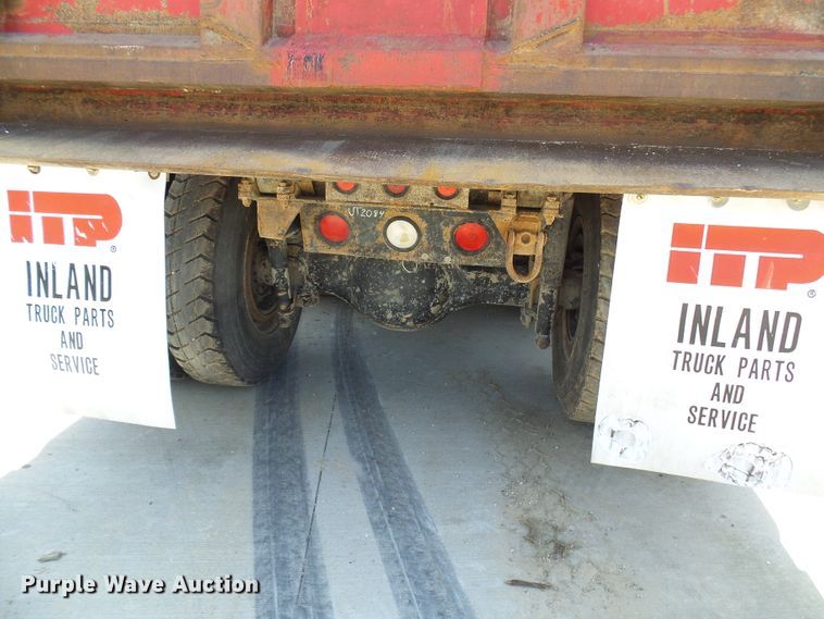 image for item DI0501 2002 Sterling L Series dump truck