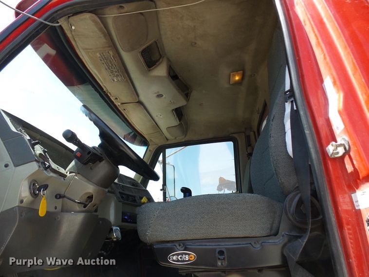 image for item DI0501 2002 Sterling L Series dump truck