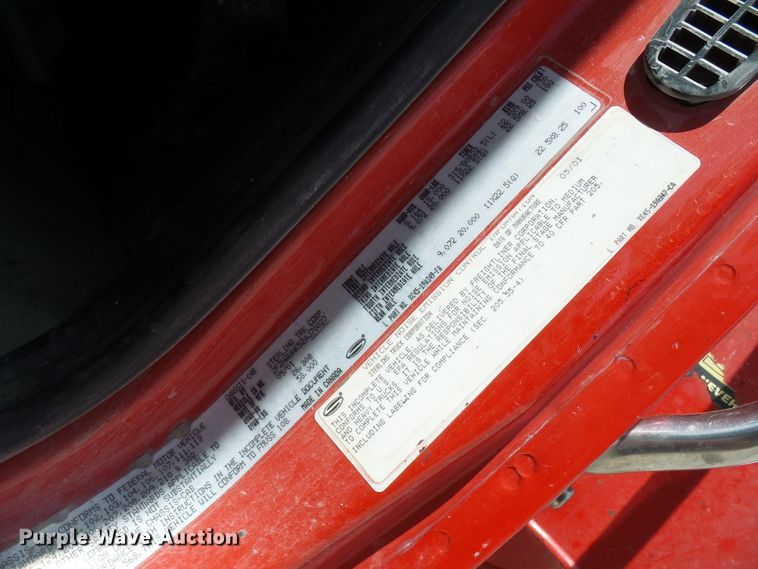 image for item DI0501 2002 Sterling L Series dump truck