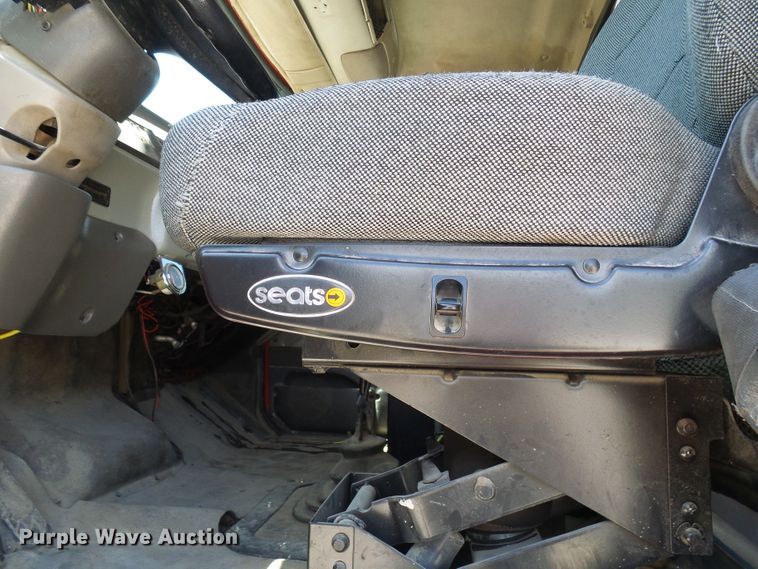 image for item DI0501 2002 Sterling L Series dump truck