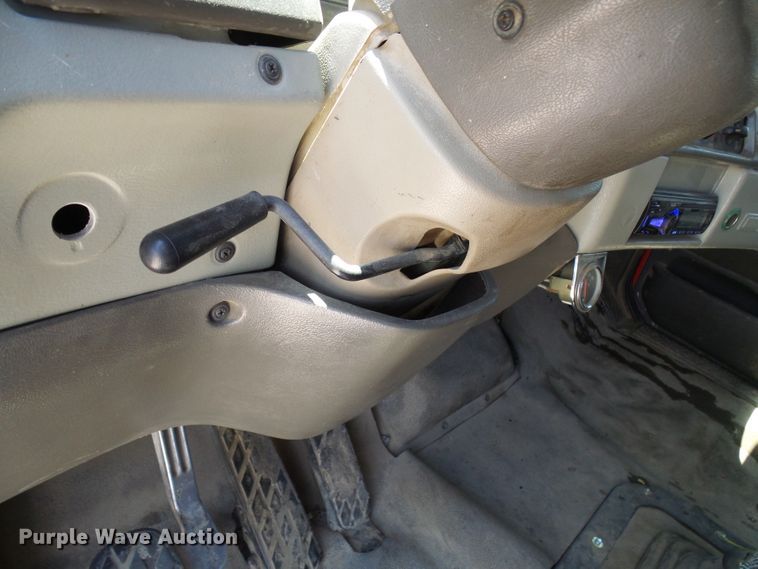 image for item DI0501 2002 Sterling L Series dump truck